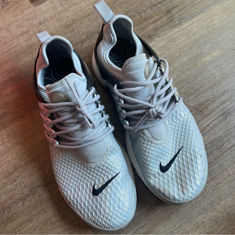 Nike Women’s Air Presto Size 8